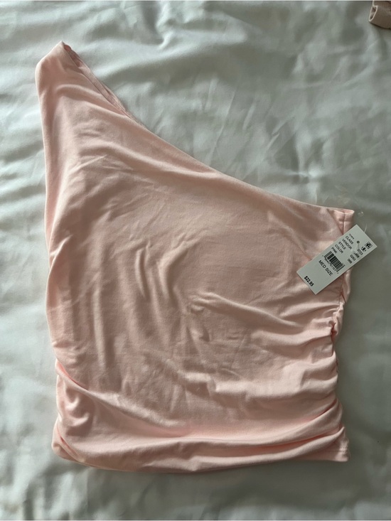 PacSun Tops - Pacsun One-Shoulder Pink Crop Top